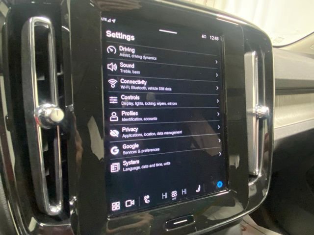 Used 2025 Volvo XC40 B5 Core AWD/4WD image 23