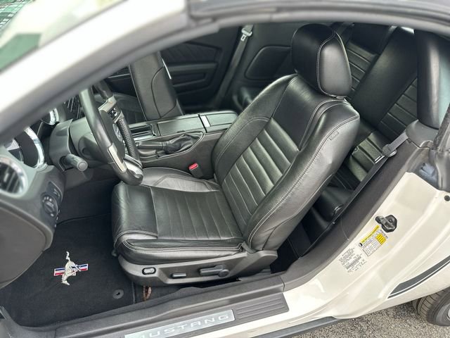 Used 2010 Ford Mustang GT image 12