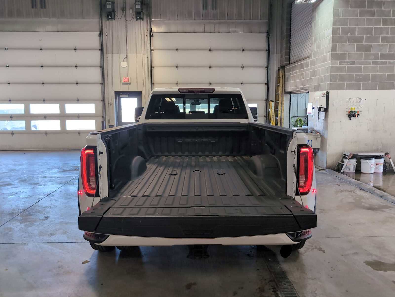 Used 2021 GMC Sierra 3500 Denali w/ Denali Ultimate Package image 27