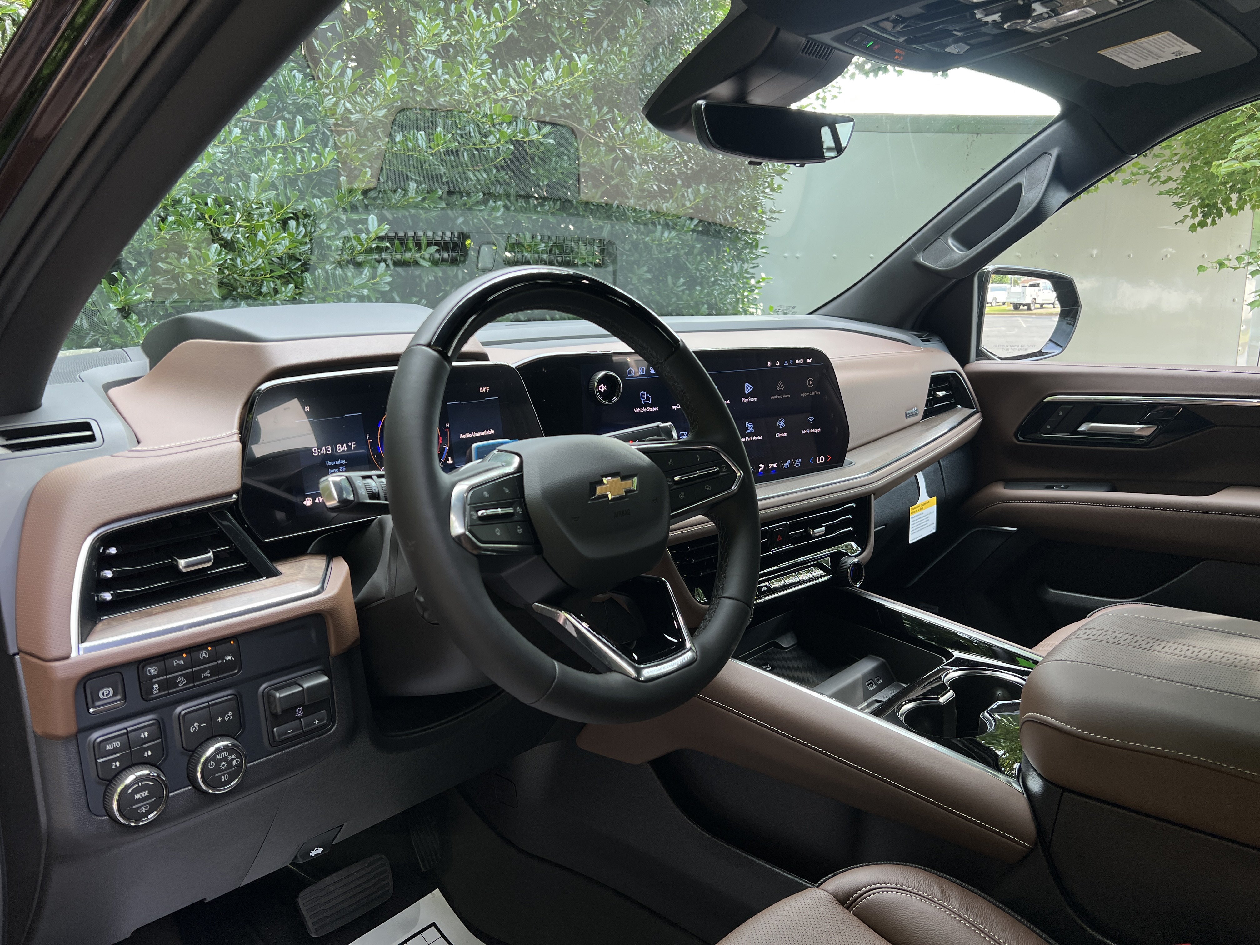 New 2026 Chevrolet Tahoe High Country w/ LPO, Get Active Package AWD/4WD image 17