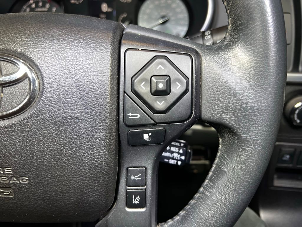 Used 2022 Toyota Sequoia SR5 image 27