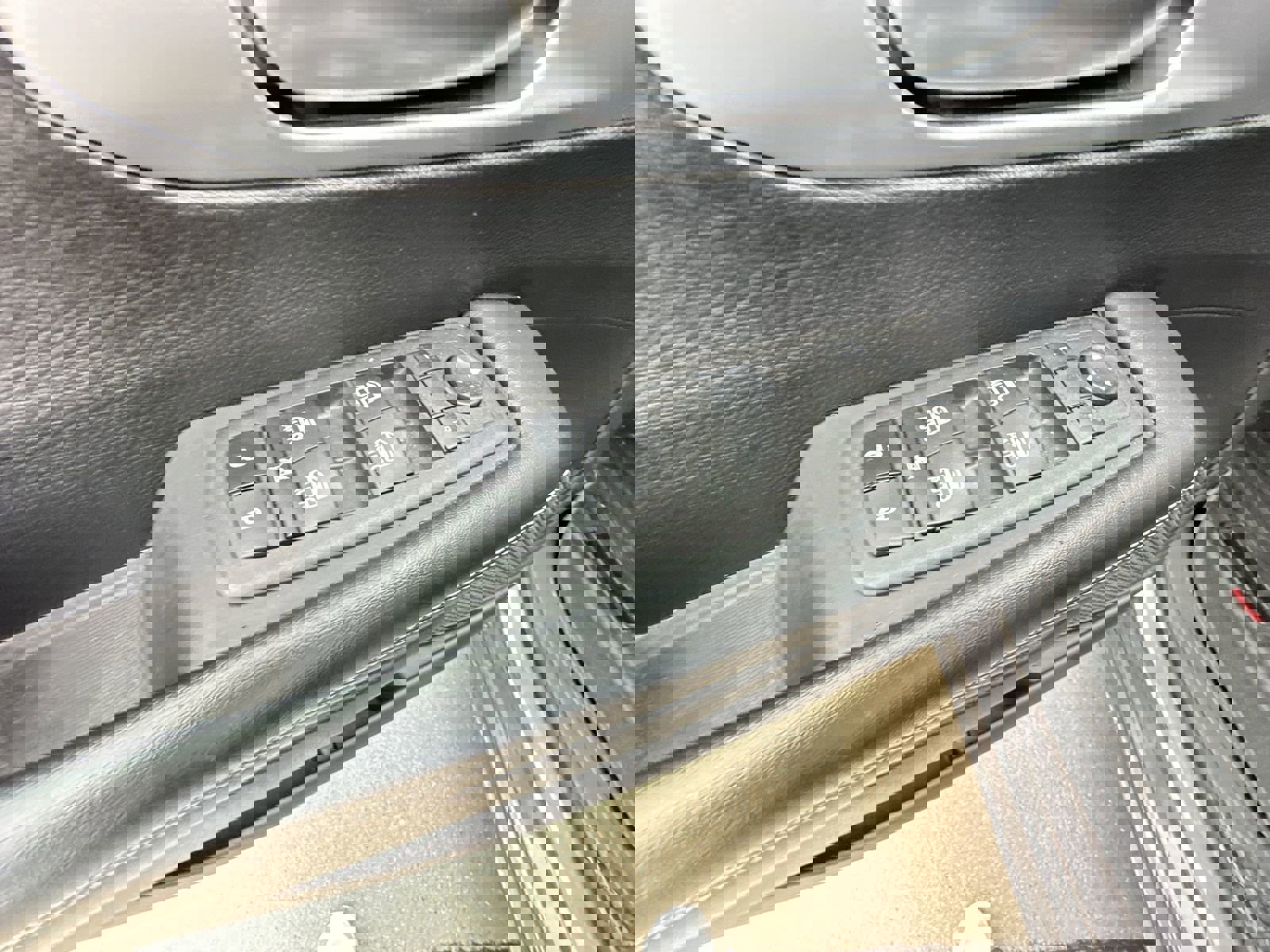 Used 2021 Chrysler Pacifica Touring-L w/ Uconnect Theater Family Group AWD/4WD image 23