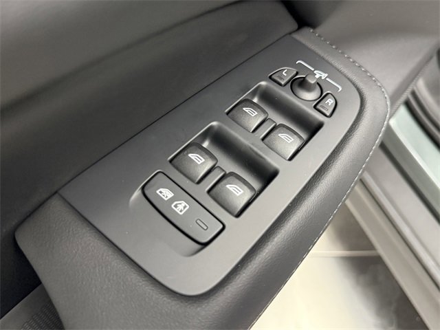 New 2026 Volvo V60 B5 Cross Country Plus w/ Protection Package Premier image 13