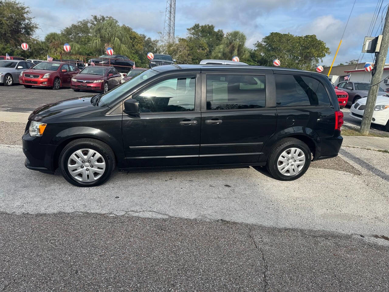 Used 2013 Dodge Grand Caravan American Value Package w/ UConnect Hands-Free Group FWD image 5