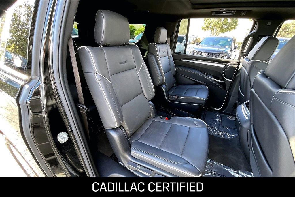 Certified 2025 Cadillac Escalade ESV Premium Luxury RWD image 18