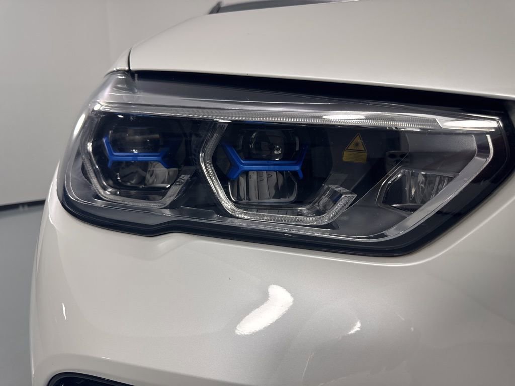 Certified 2022 BMW X5 xDrive40i w/ M Sport Package image 7