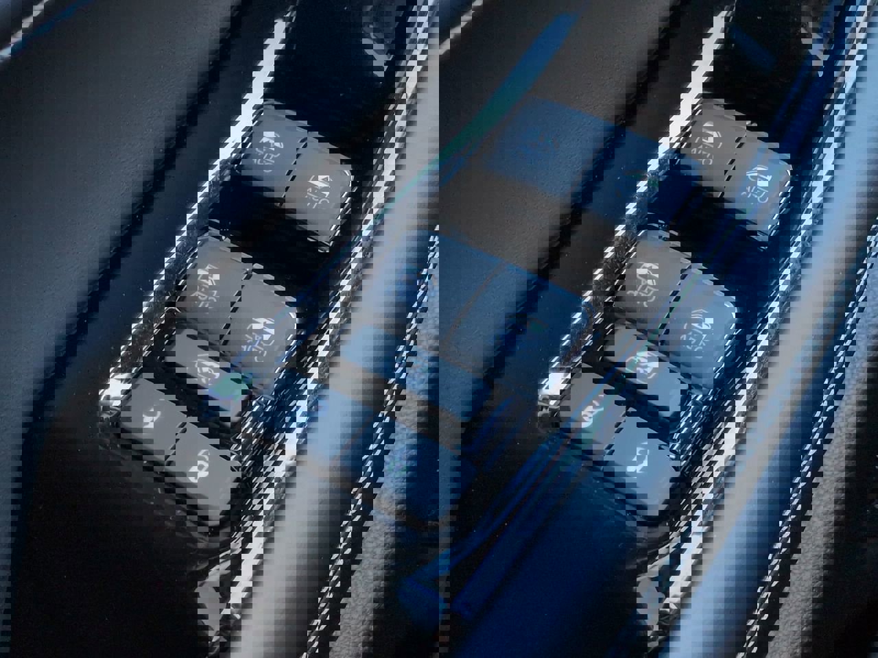 Certified 2022 Jeep Grand Cherokee Overland image 23