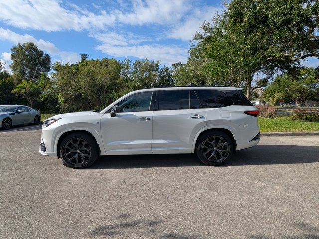 New 2026 Lexus TX 500h AWD image 5