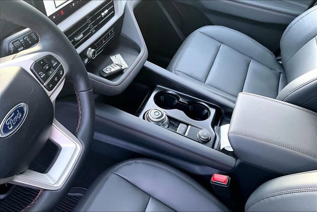 New 2026 Ford Explorer Active w/ Active Comfort Package image 8