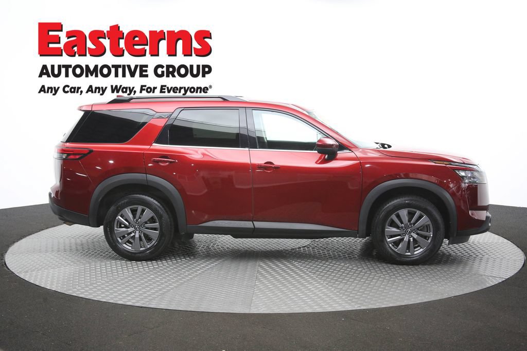 Used 2025 Nissan Pathfinder SV FWD image 45