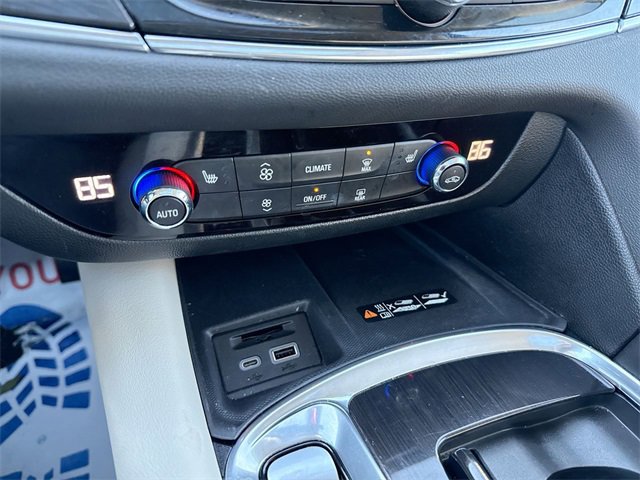 Used 2023 Buick Enclave Essence w/ Experience Buick Package image 19