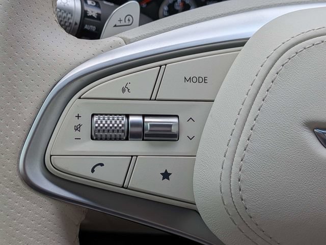 Used 2025 Genesis Electrified GV70 AWD/4WD image 30