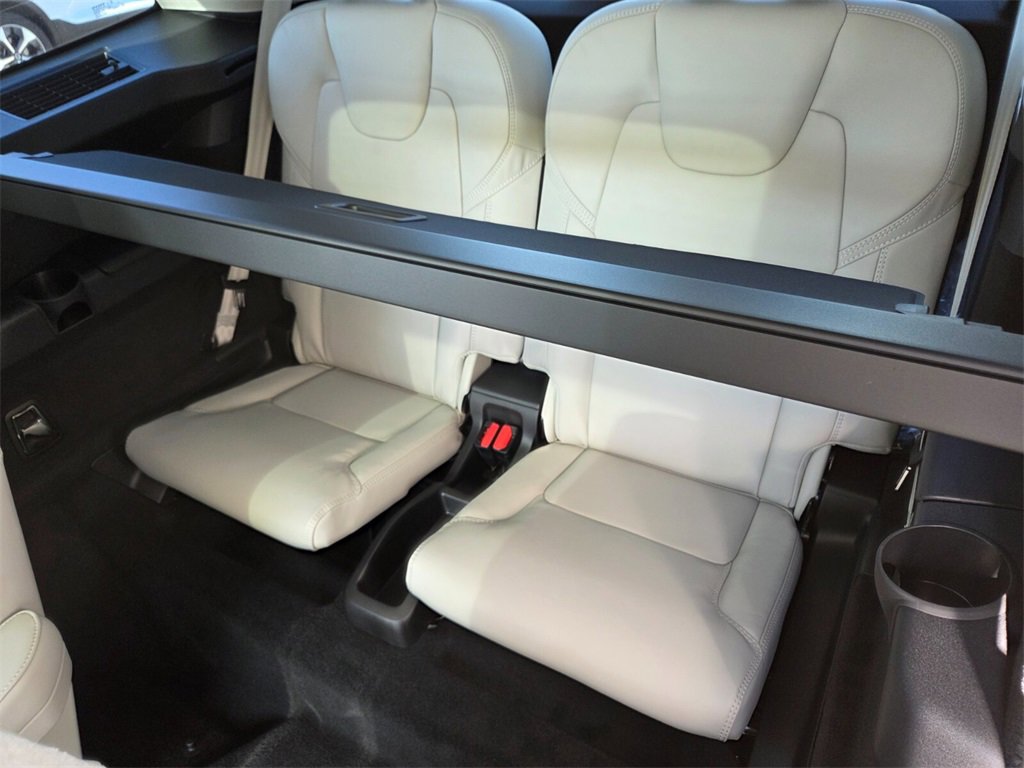 New 2026 Volvo XC90 B6 Ultra w/ Protection Package image 11