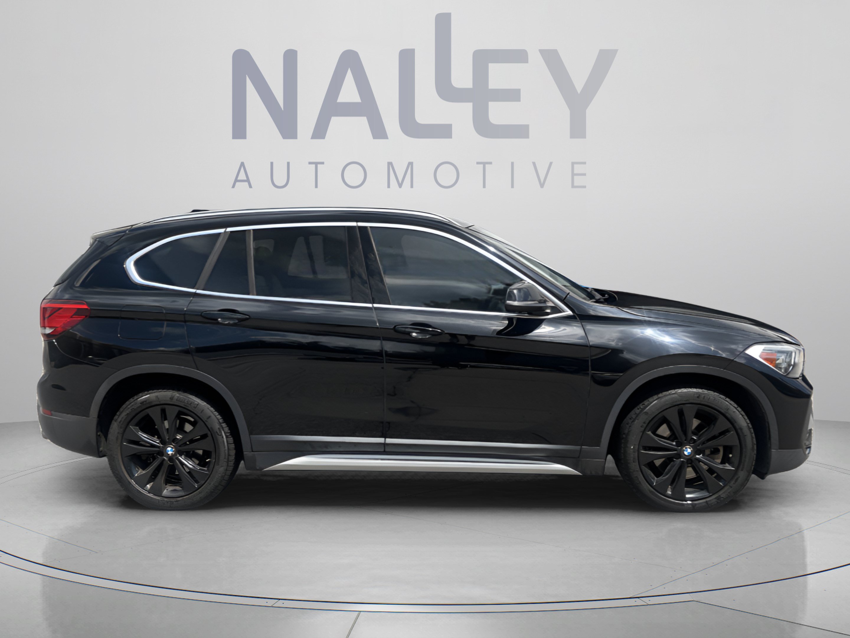 Used 2020 BMW X1 sDrive28i w/ Premium Package FWD image 4