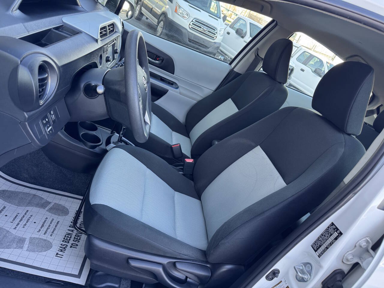 Used 2012 Toyota Prius C Three FWD image 8