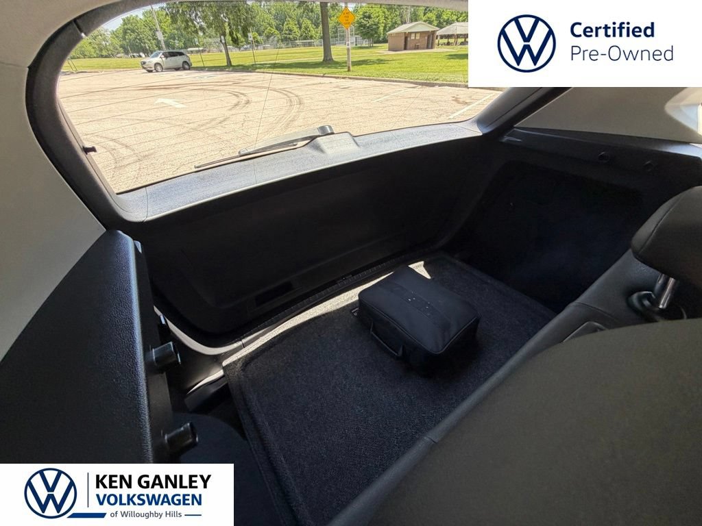 Certified 2023 Volkswagen Taos SEL w/ Black Wheel Package AWD/4WD image 31