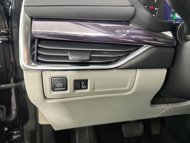 Used 2022 Cadillac XT4 Luxury image 19