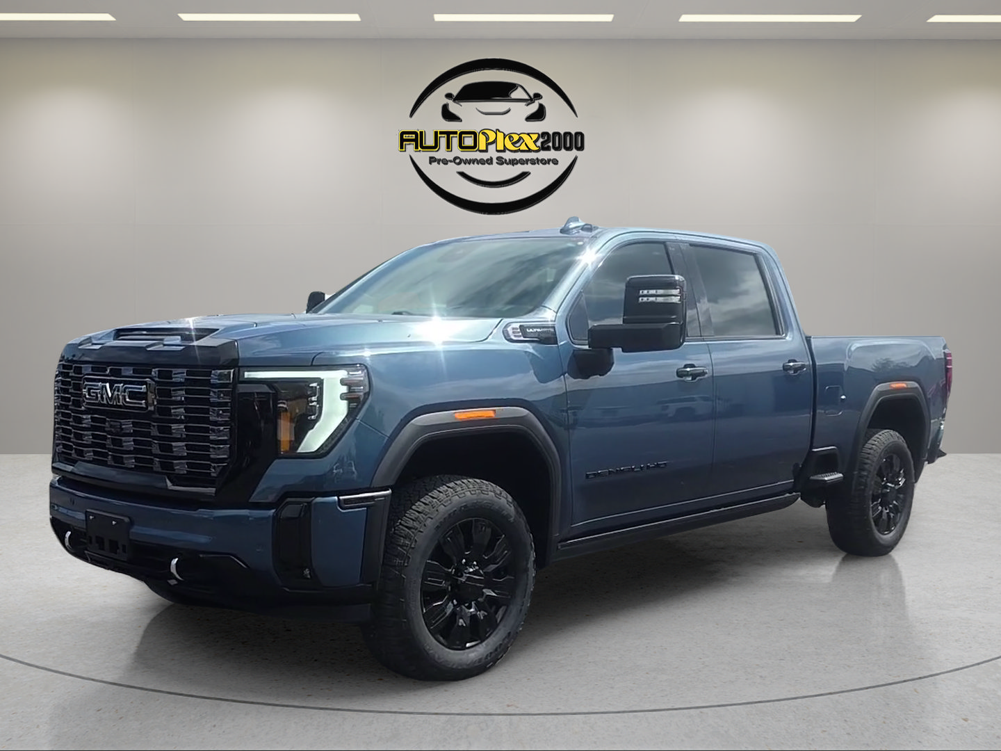 Used 2025 GMC Sierra 2500 Denali Ultimate AWD/4WD image 3