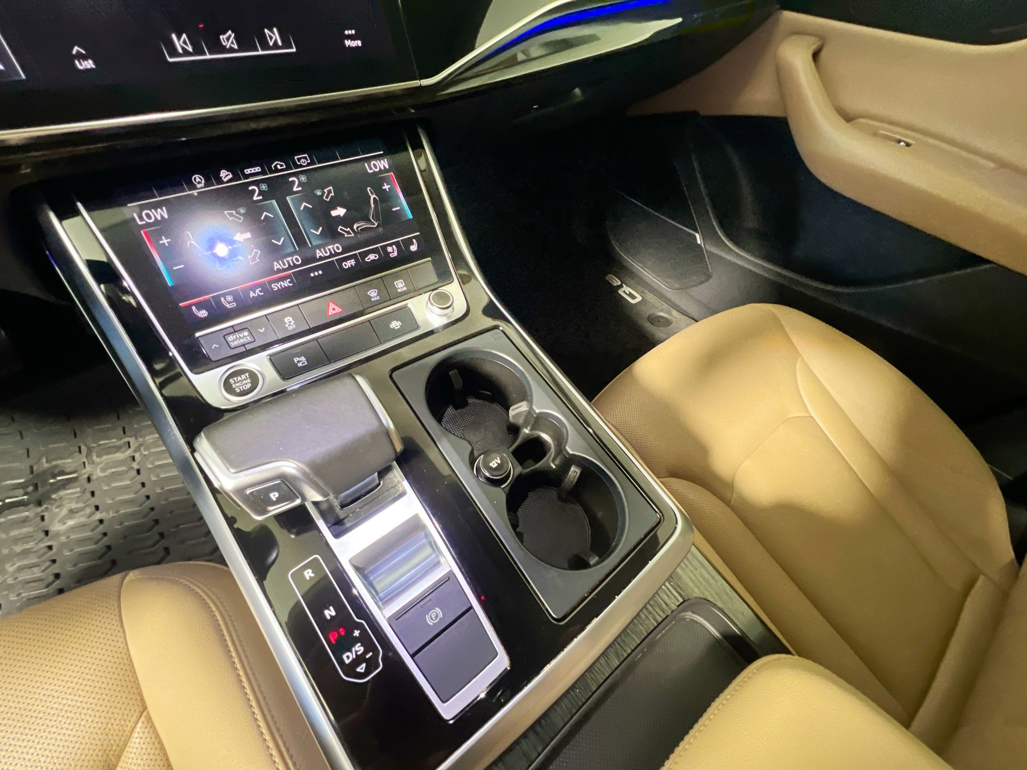 Used 2021 Audi Q8 Premium Plus w/ Premium Plus Package AWD/4WD image 26