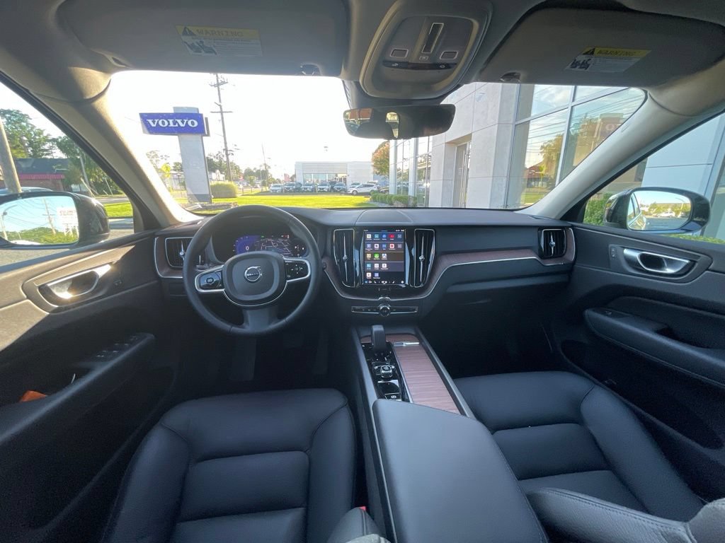 Used 2024 Volvo XC60 B5 Plus AWD/4WD image 17