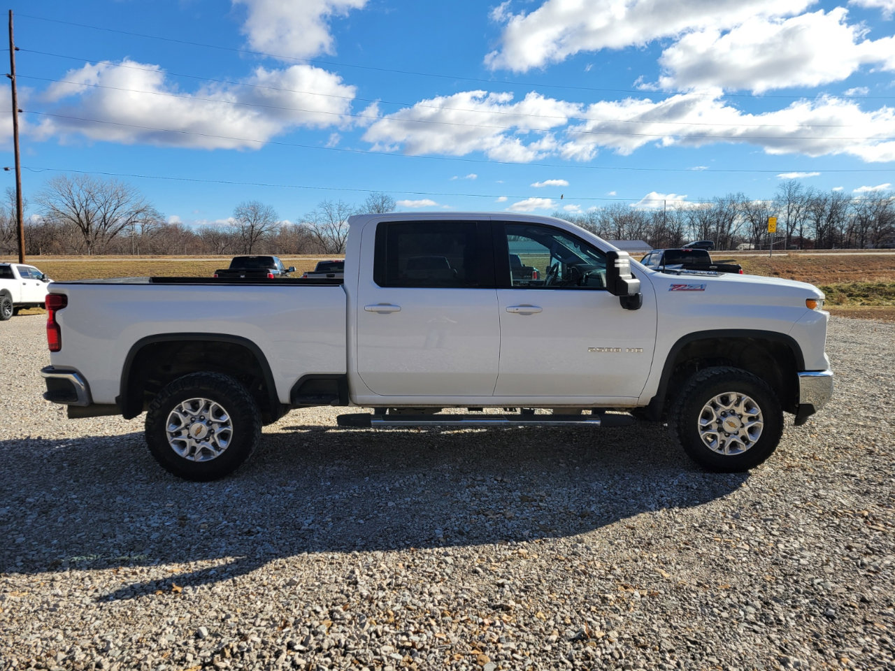 Used 2024 Chevrolet Silverado 2500 LT image 5