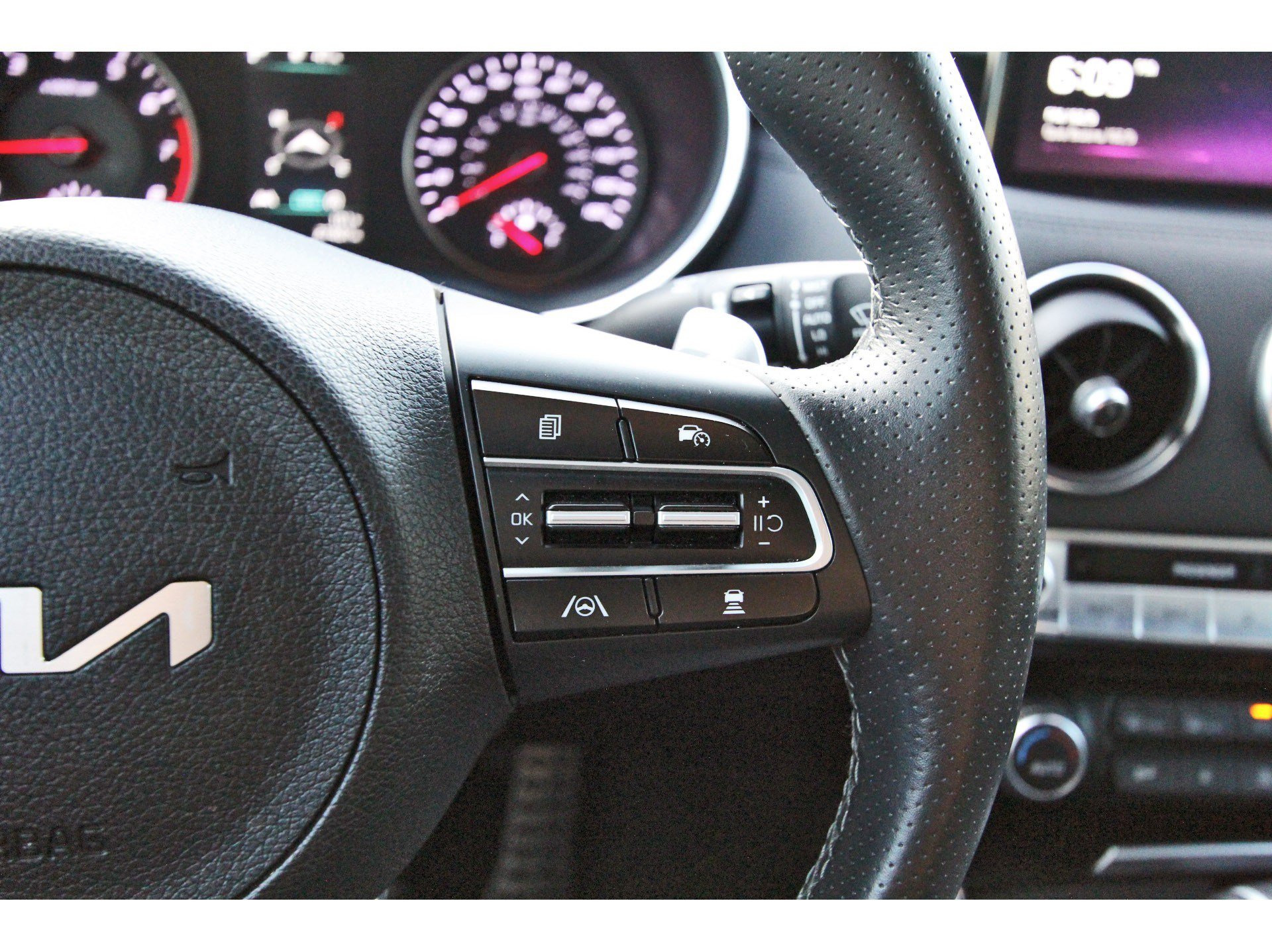 Certified 2023 Kia Stinger GT-Line AWD/4WD image 21