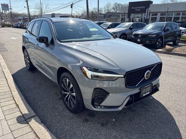 Used 2025 Volvo XC60 B5 Plus AWD/4WD image 7