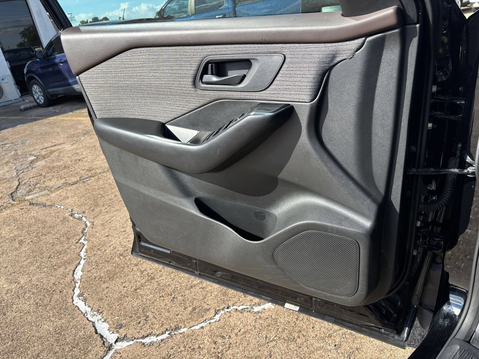 Used 2023 Nissan Rogue S FWD image 18