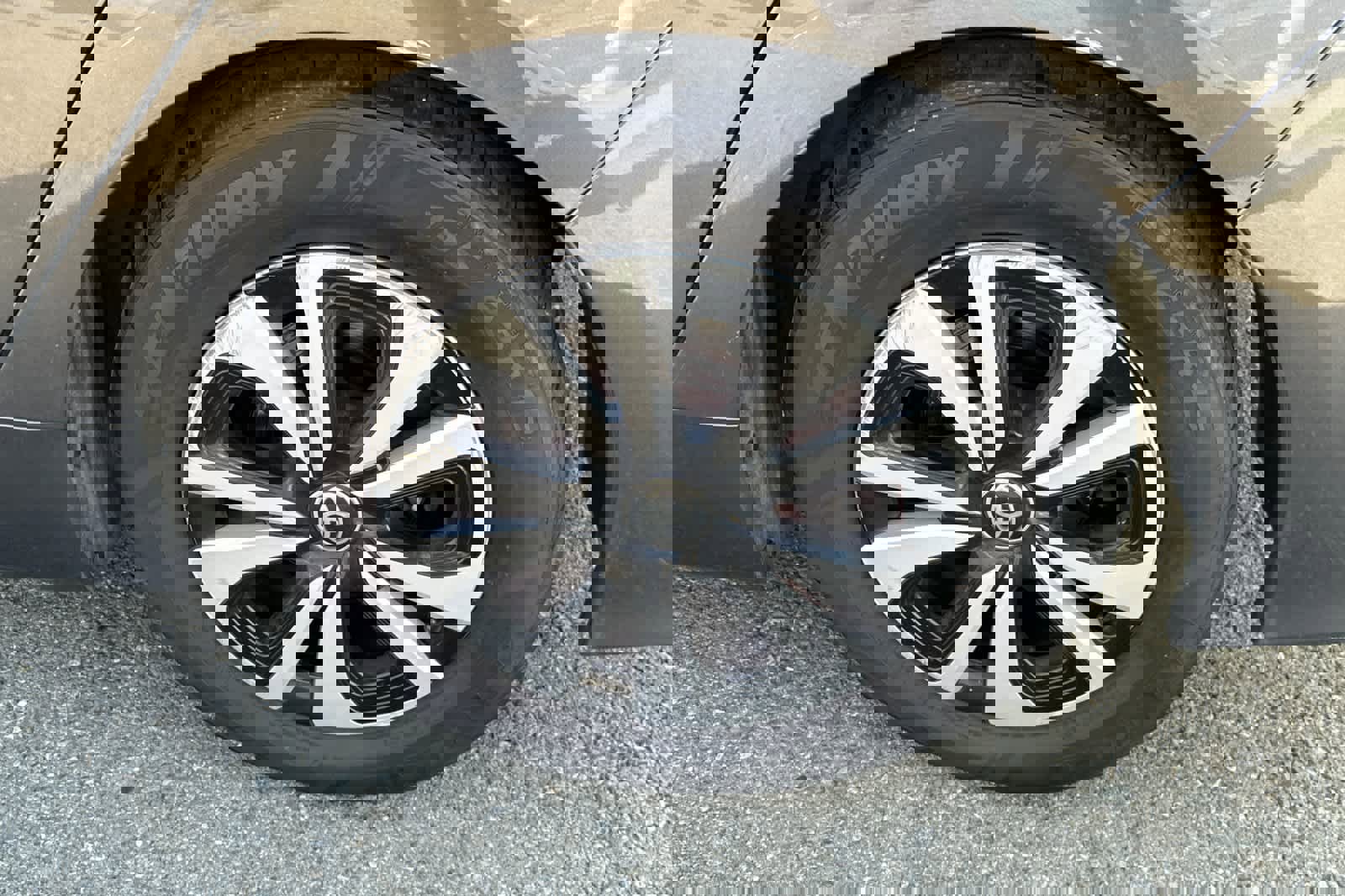 Used 2017 Toyota Prius Prime Plus image 22