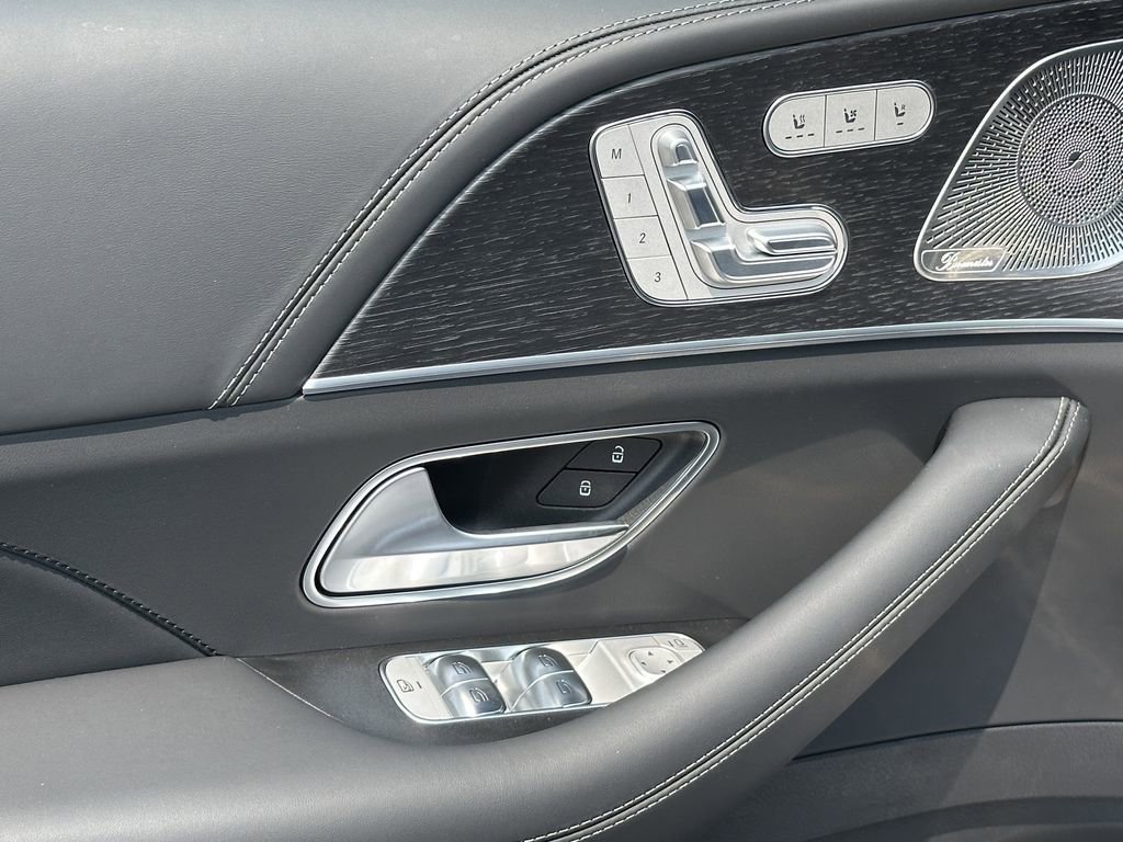 New 2025 Mercedes-Benz GLE 53 AMG 4MATIC Coupe image 12