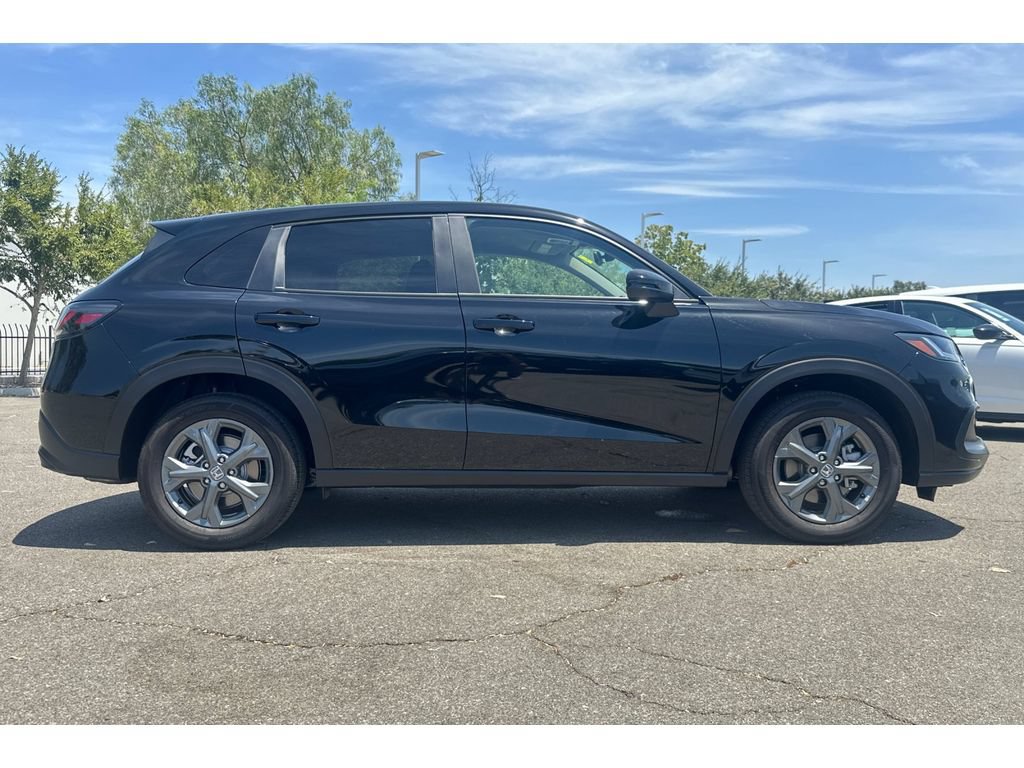 Used 2027 Honda HR-V LX image 7
