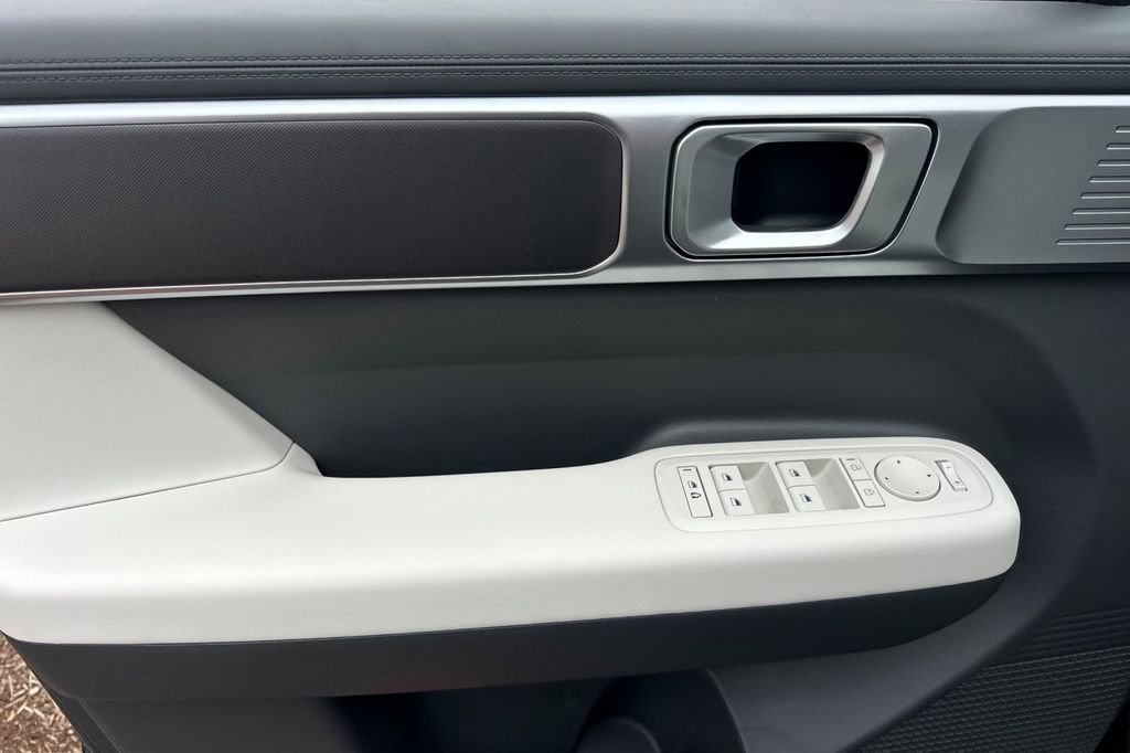 New 2026 Hyundai Santa Fe SE image 9