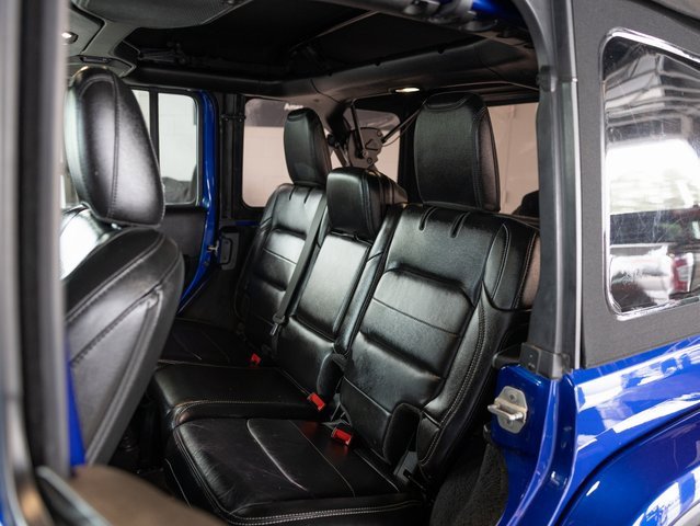 Used 2020 Jeep Wrangler Unlimited Sahara image 9