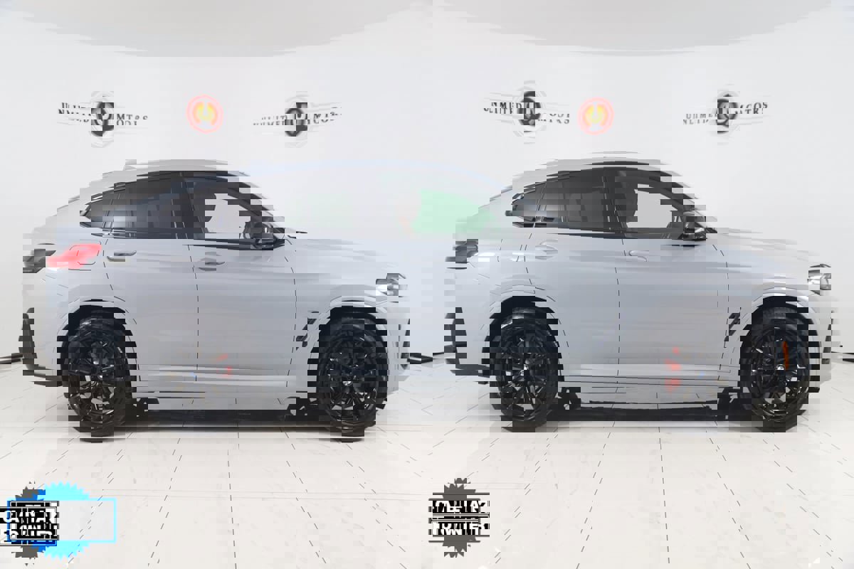 Used 2022 BMW X4 M40i w/ Premium Package image 2