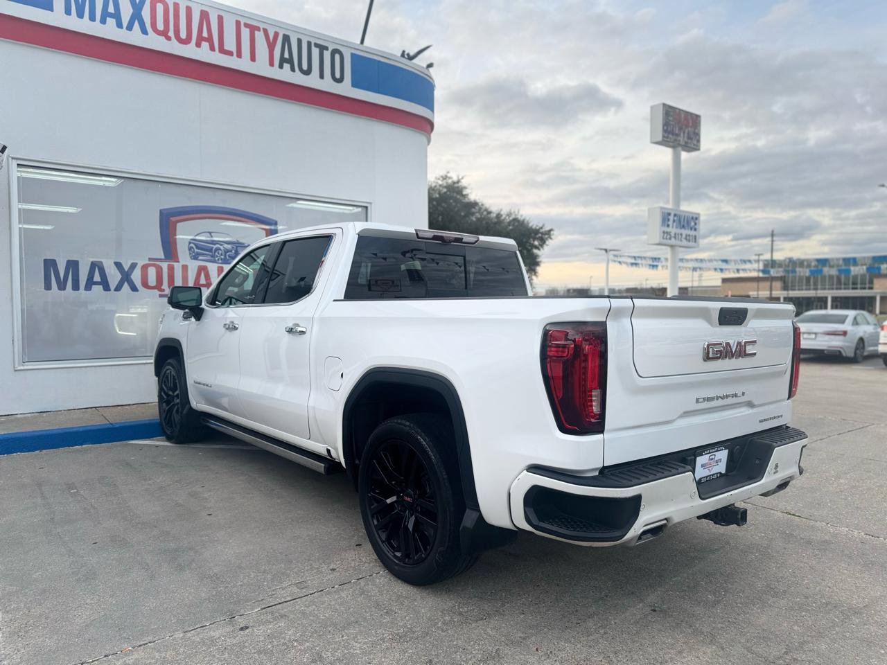 Used 2021 GMC Sierra 1500 Denali w/ Denali Ultimate Package AWD/4WD image 35