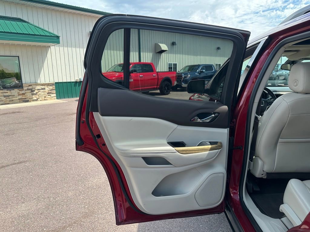 Used 2019 GMC Acadia Denali w/ Technology Package AWD/4WD image 21