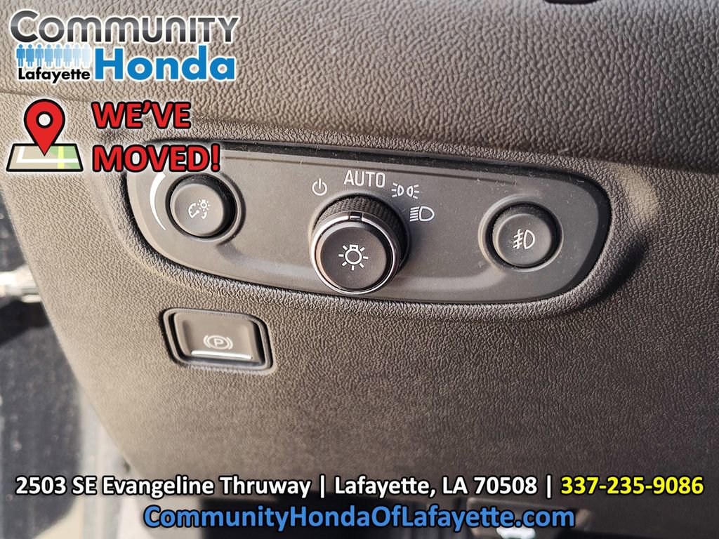 Used 2023 GMC Terrain SLT w/ LPO, Floor Liner Package FWD image 24