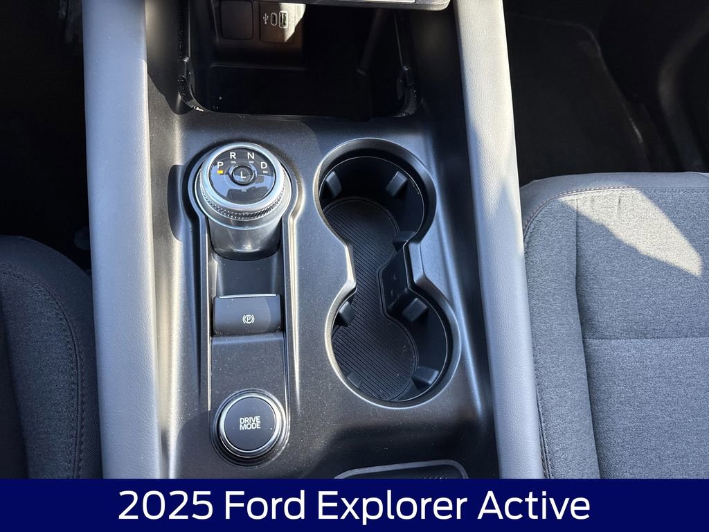 Used 2025 Ford Explorer Active image 25