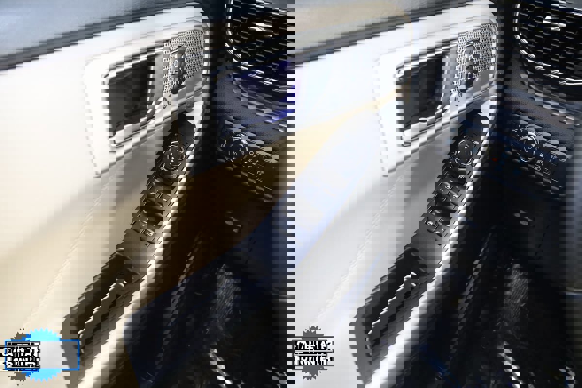 Used 2022 Ford Explorer Limited w/ Hybrid Equipment Group 310A image 36