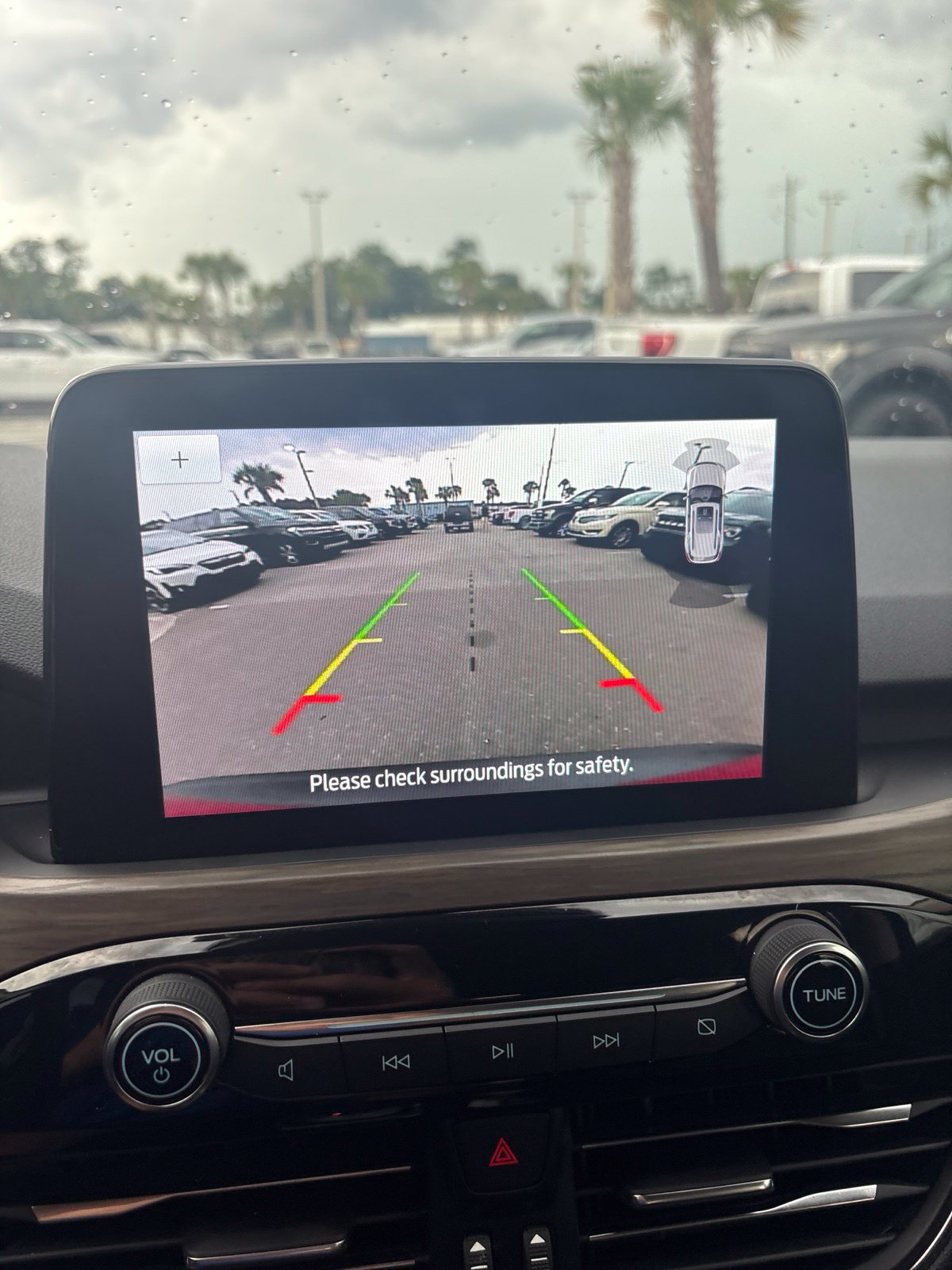Used 2020 Ford Escape Titanium FWD image 30
