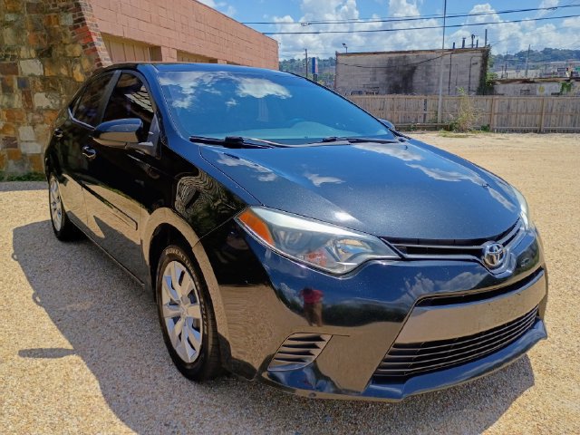 Used 2016 Toyota Corolla LE FWD image 2