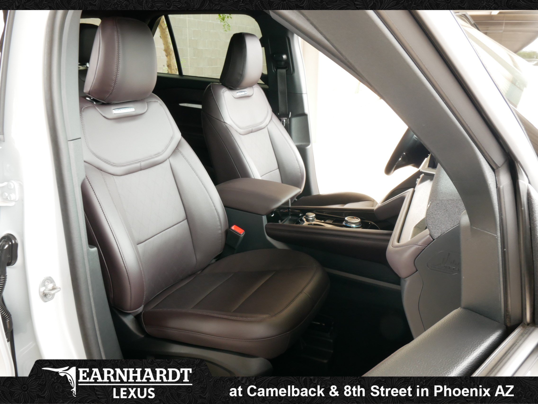 Used 2026 Ford Explorer Platinum RWD image 8