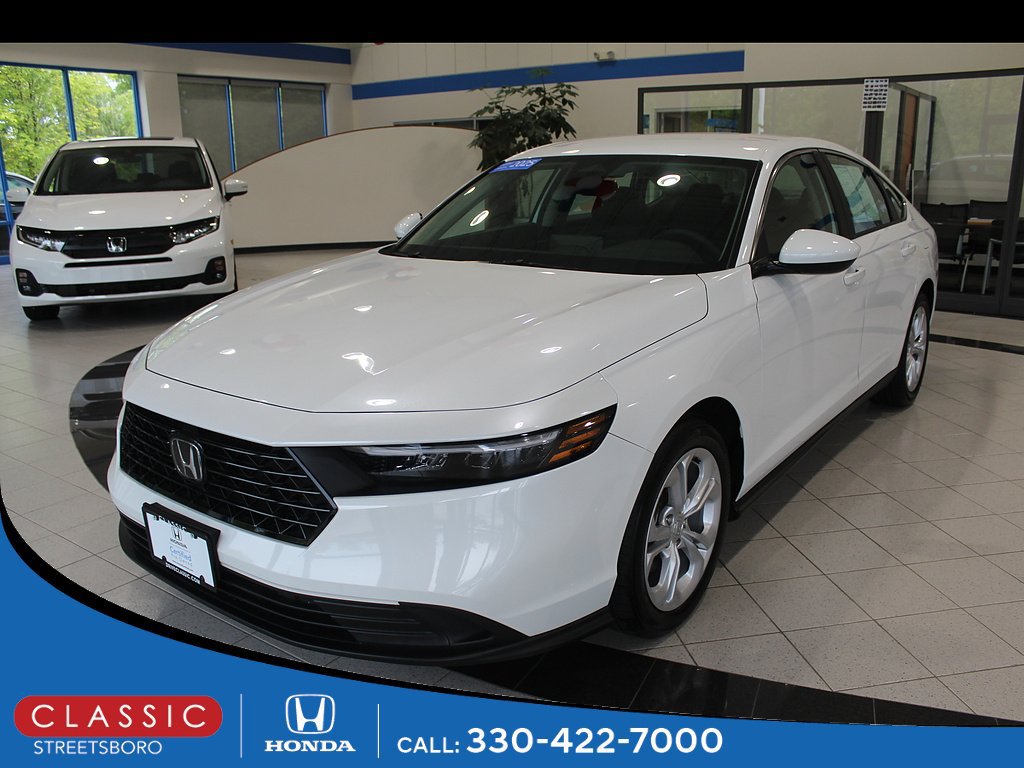 Certified 2025 Honda Accord LX image 1