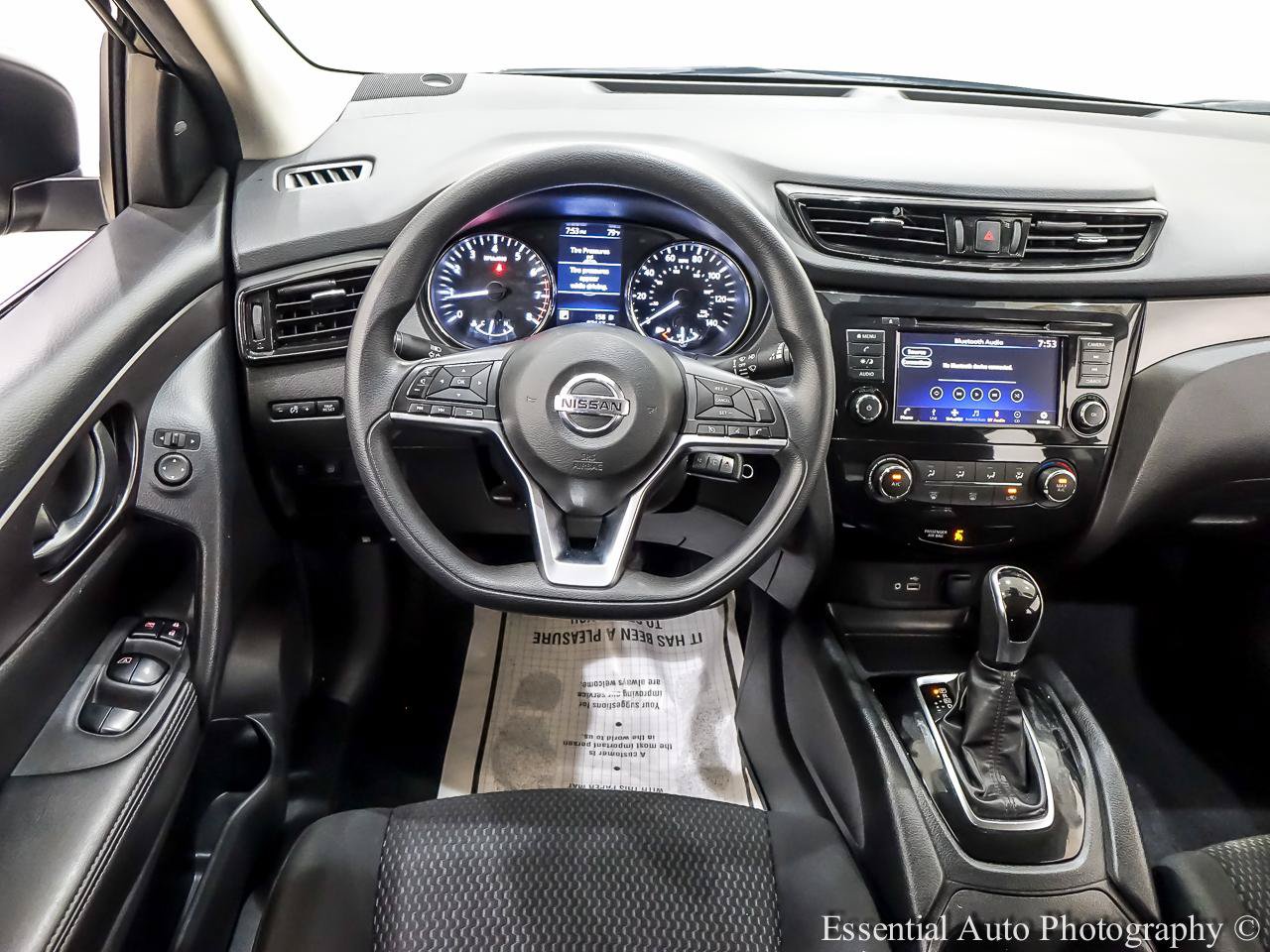 Used 2022 Nissan Rogue Sport S FWD image 17
