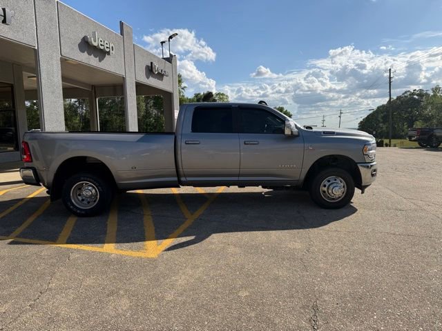 Used 2024 RAM 3500 Laramie AWD/4WD image 9