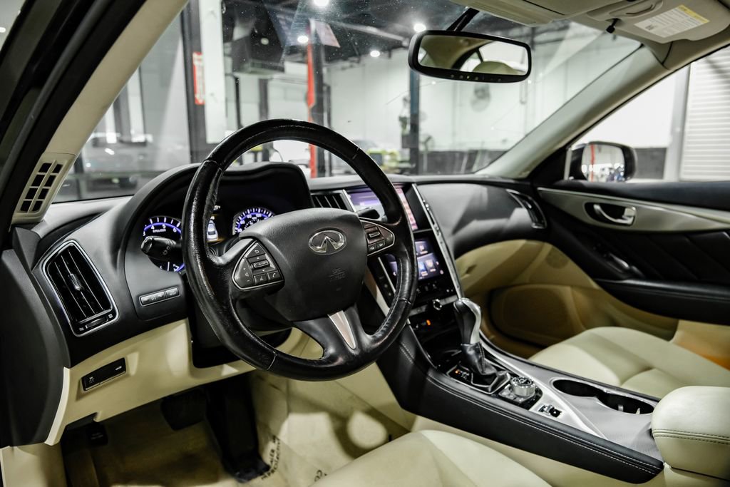 Used 2016 INFINITI Q50 3.0t Premium w/ 3.0T Premium Plus Package image 12