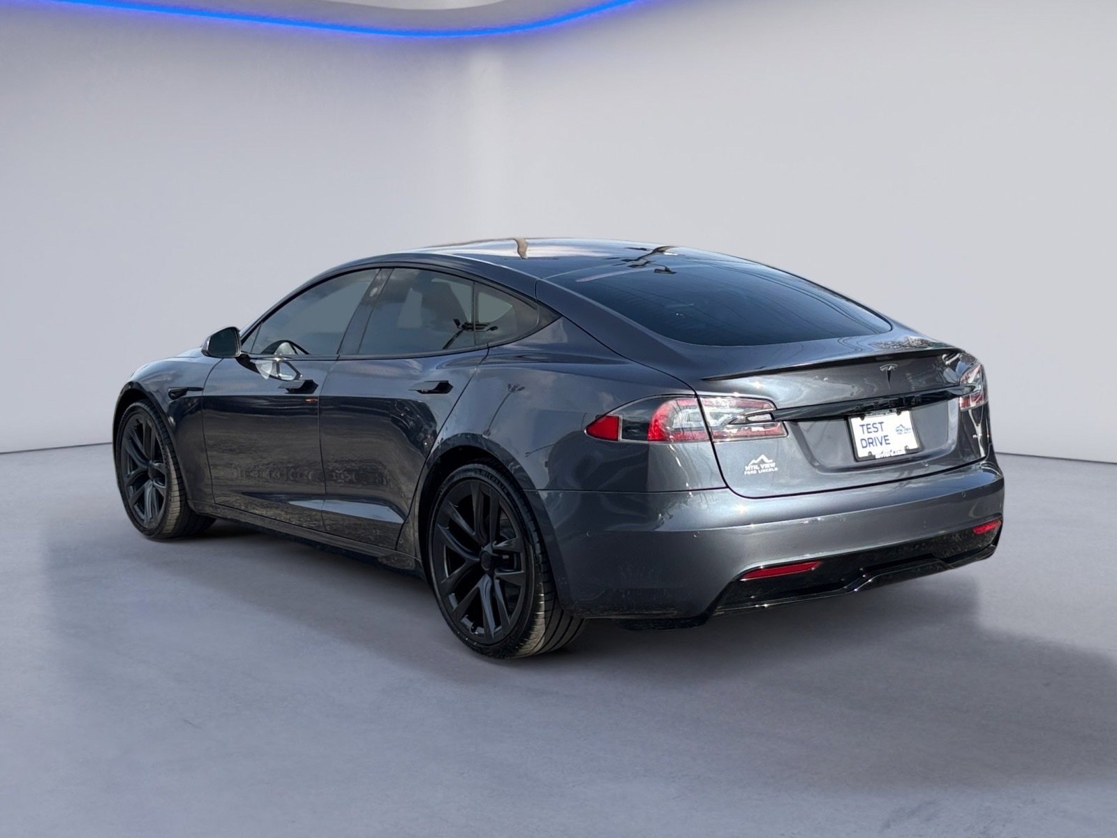 Used 2021 Tesla Model S Plaid image 12