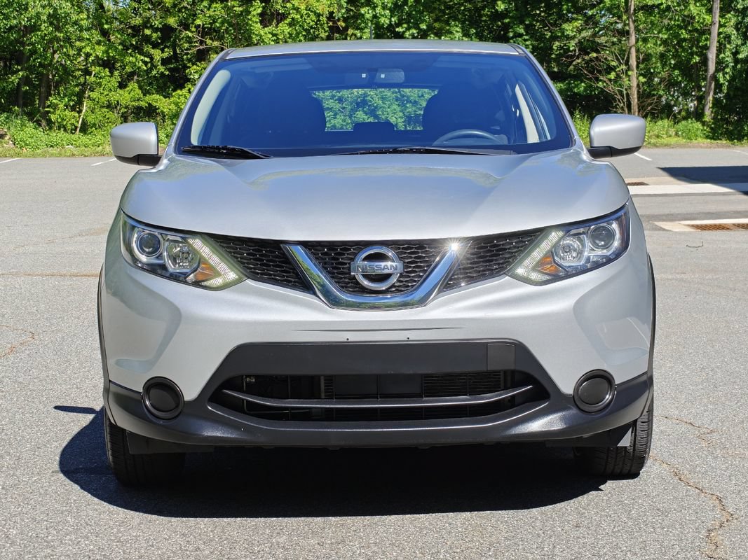 Used 2017 Nissan Rogue Sport S w/ S Appearance Package AWD/4WD image 3