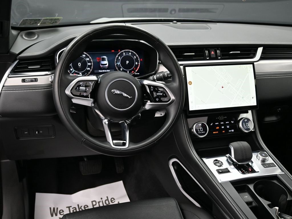 Used 2024 Jaguar F-PACE R-Dynamic S image 32