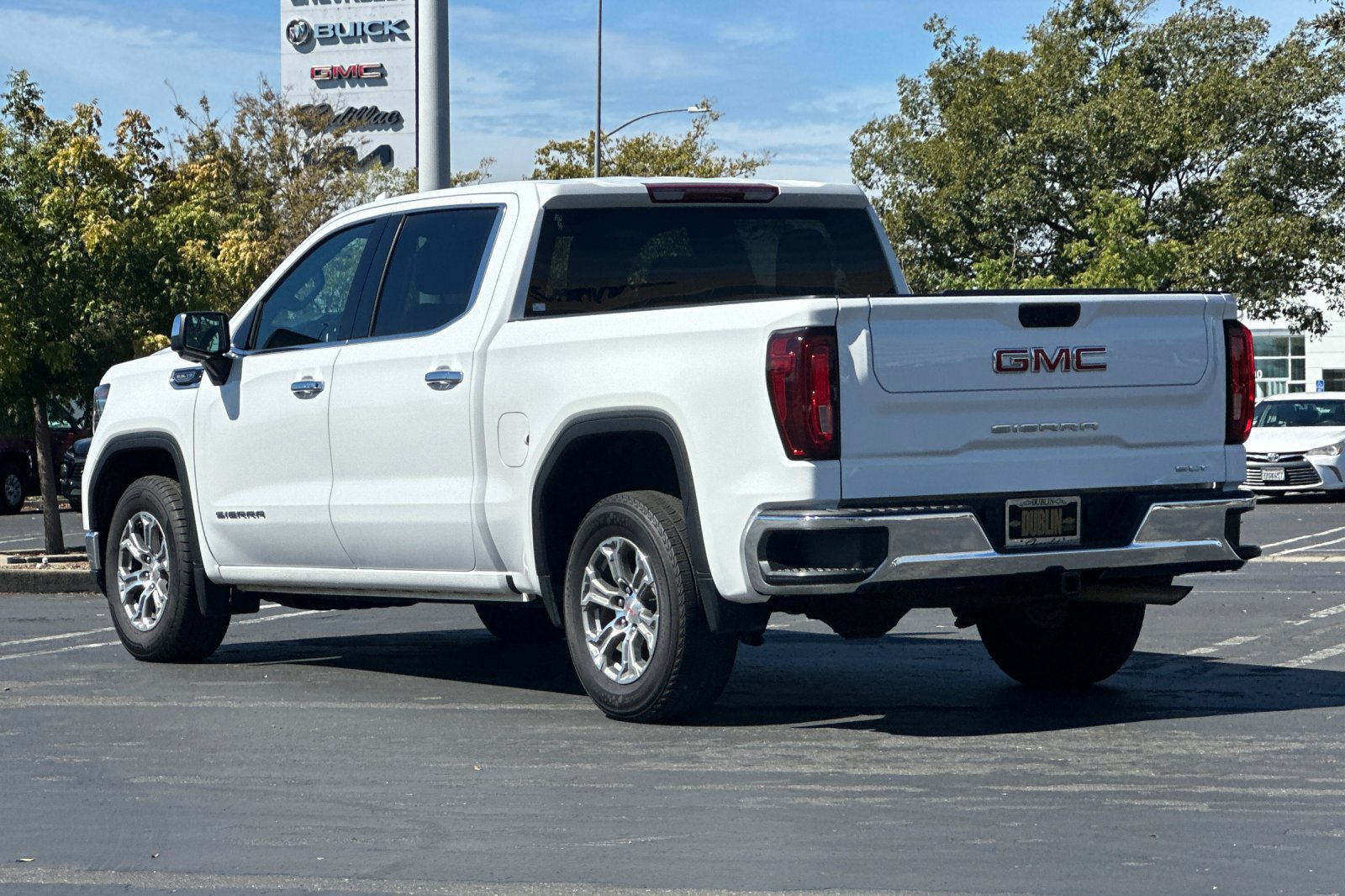 Used 2024 GMC Sierra 1500 SLT RWD image 6